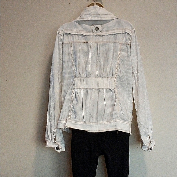 XL White Asymmetrical Zip-Up Jacket by Daytrip - Picture 11 of 15